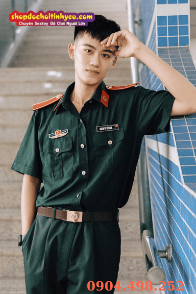 Chàng quân nhân phong độ