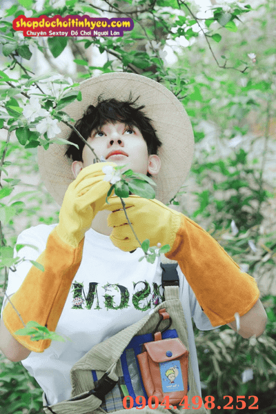 Trai trẻ thân thiện