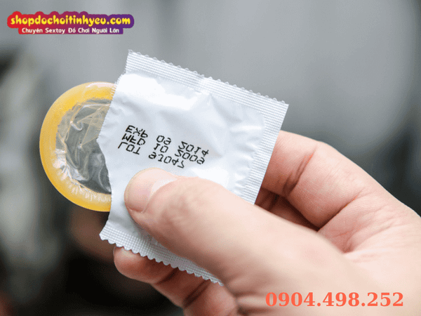 Dấu hiệu nhận biết bao cao su hết hạn và biến chất