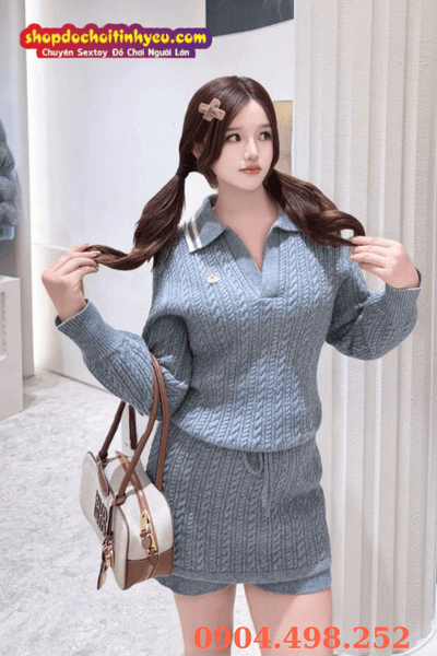 Girl phối váy trắng