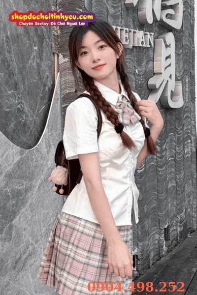 Cô nàng váy ngắn đẹp