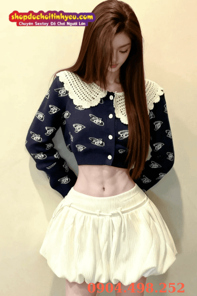 Váy ngắn street style