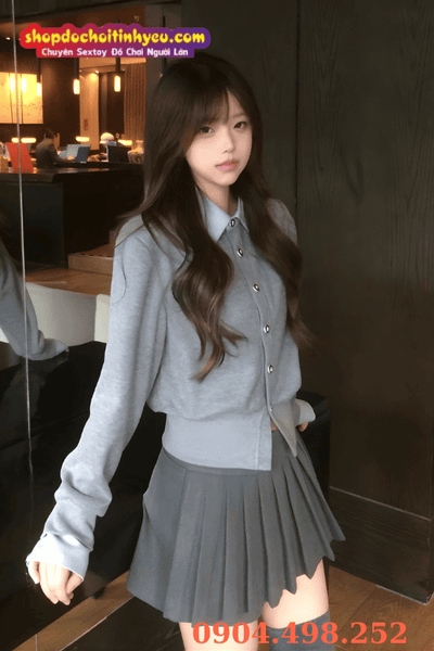 Gái đẹp pose dáng