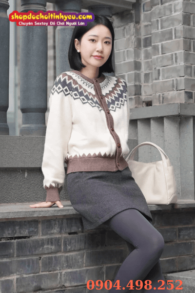 Ảnh gái mặc váy ngắn