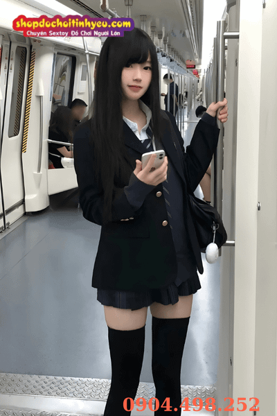 Ảnh gái xinh mặc váy ngắn