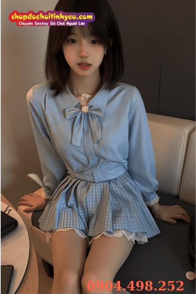 Phong cách trẻ trung từ váy ngắn hack dáng