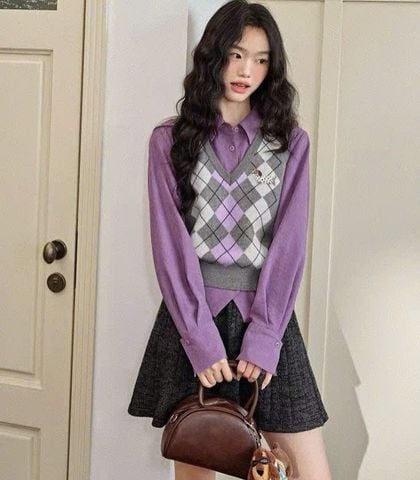 ÁO LEN CỔ TIM: MÓN ĐỒ Y2K ĐANG HỒI SINH MẠNH MẼ TRONG TỦ ĐỒ MÙA ĐÔNG