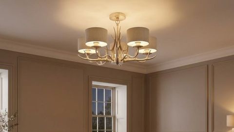Tin Tức Xu Hướng Đèn Chùm Pha Lê Và Chao Vải Phong Cách Anh Quốc Sang Trọng