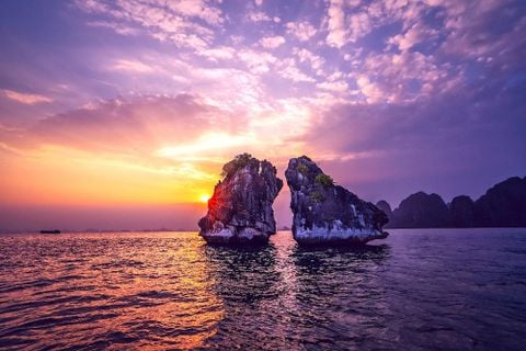 The Silver Lining of Halong’s Off-Season: Lower Prices and Fewer Crowds for a More Authentic Day Trip