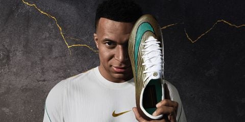 NIKE RA MẮT MERCURIAL SUPERFLY 11 SIGNATURE DÀNH RIÊNG CHO KYLIAN MBAPPÉ