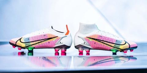 NIKE MERCURIAL VAPOR VÀ SUPERFLY: ĐÃ ĐẾN LÚC TRỞ LẠI LÀ HAI THẾ LỰC RIÊNG BIỆT?