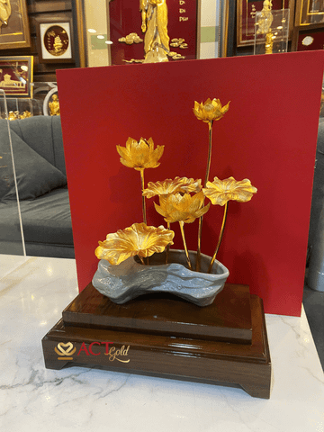 Chậu Sen 6 Cành Dát Vàng 24K – Biểu Tượng Của Sự Thanh Cao Và May Mắn