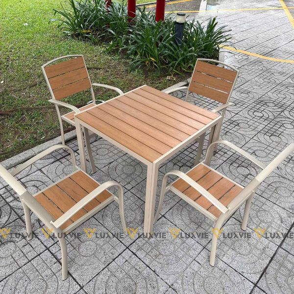 bàn ghế sân thượng