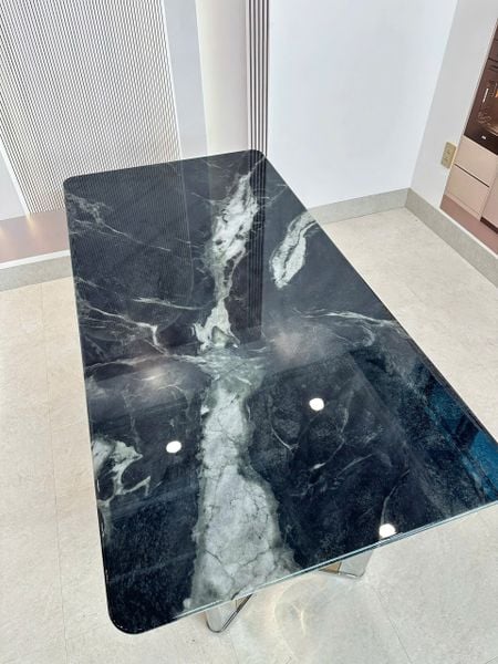 Mặt đá vi tinh thể phủ bạc