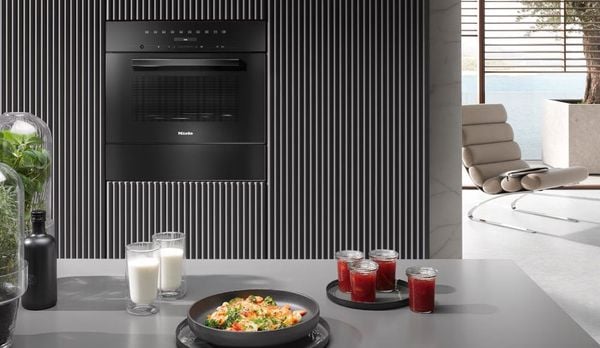 Thiết kế âm tủ của Lò Vi Sóng Kèm Nướng Miele M 7244 TC