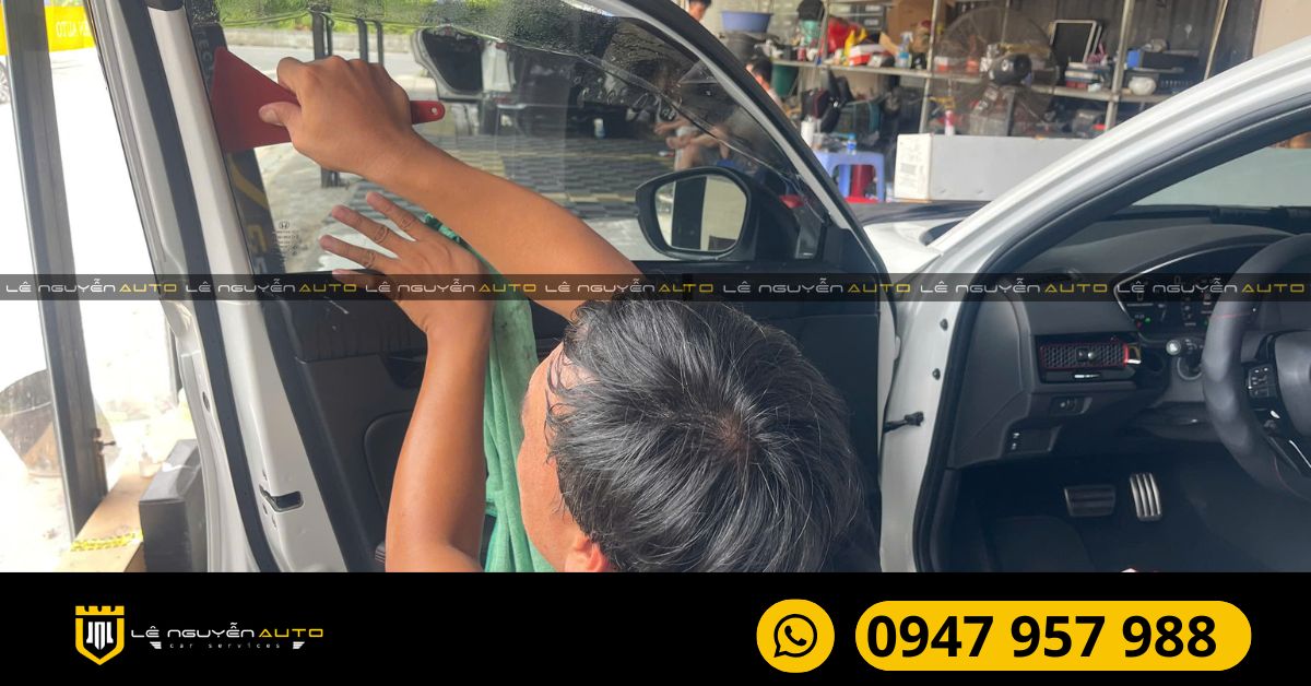 Dán phim cách nhiệt tại Lê Nguyễn Auto
