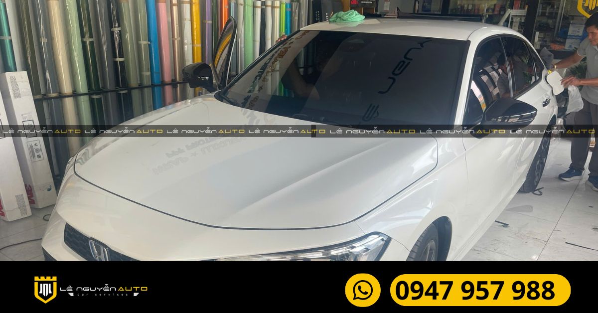 Quy trình dán phim cách nhiệt tại Lê Nguyễn Auto