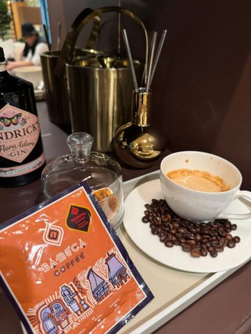 Bameca Café – Cà Phê Phin Giấy, Cà Phê Arabica và Robusta Việt Nam: Món Quà Đậm Đà Cho Người Paris & Châu Á