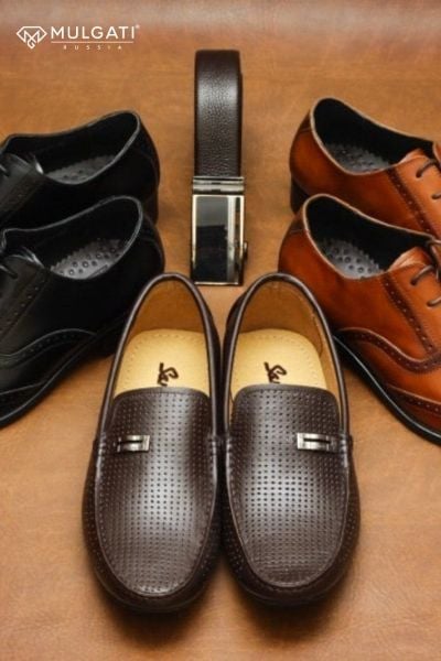 Giày da tổng hợp hạn chế nước thấm