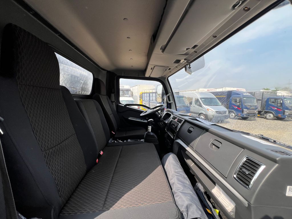 cabin-xe-tai-dongvang-ns700-7-tan