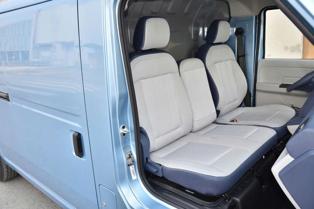 cabin-xe-van-dien-e80