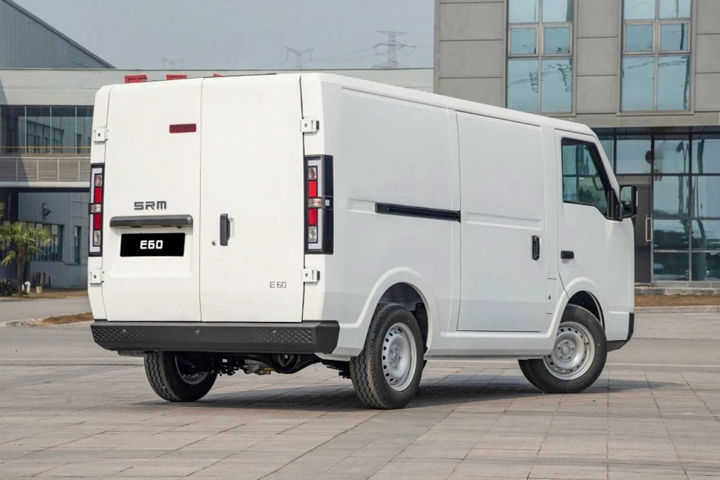 thung-xe-van-dien-e80-2026
