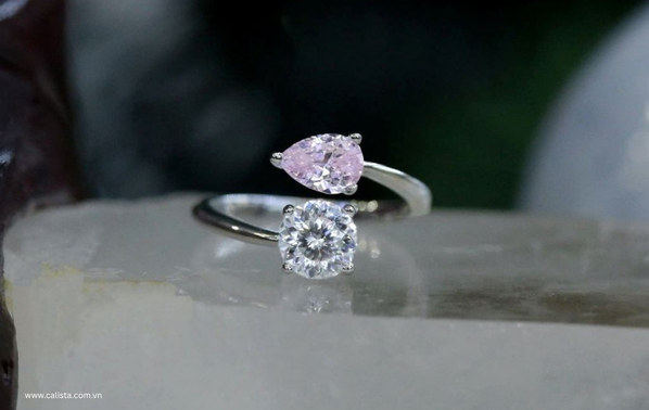 trang sức đá moissanite