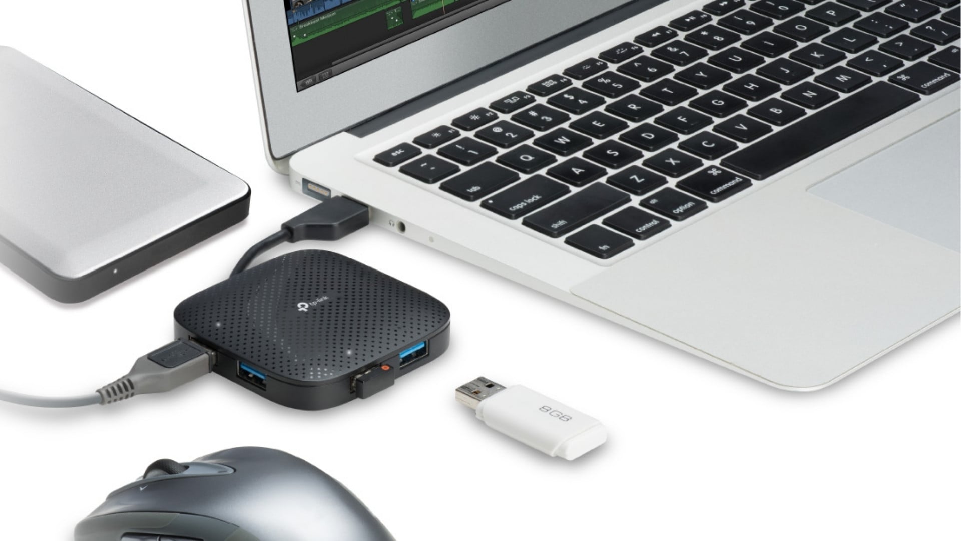 TP-Link UH400 cho phép bổ sung thêm 4 cổng USB 3.0 từ một cổng USB trên máy tính