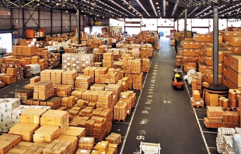 Hoạt động chính của kho CFS liên quan đến thu gom, quản lý hàng
