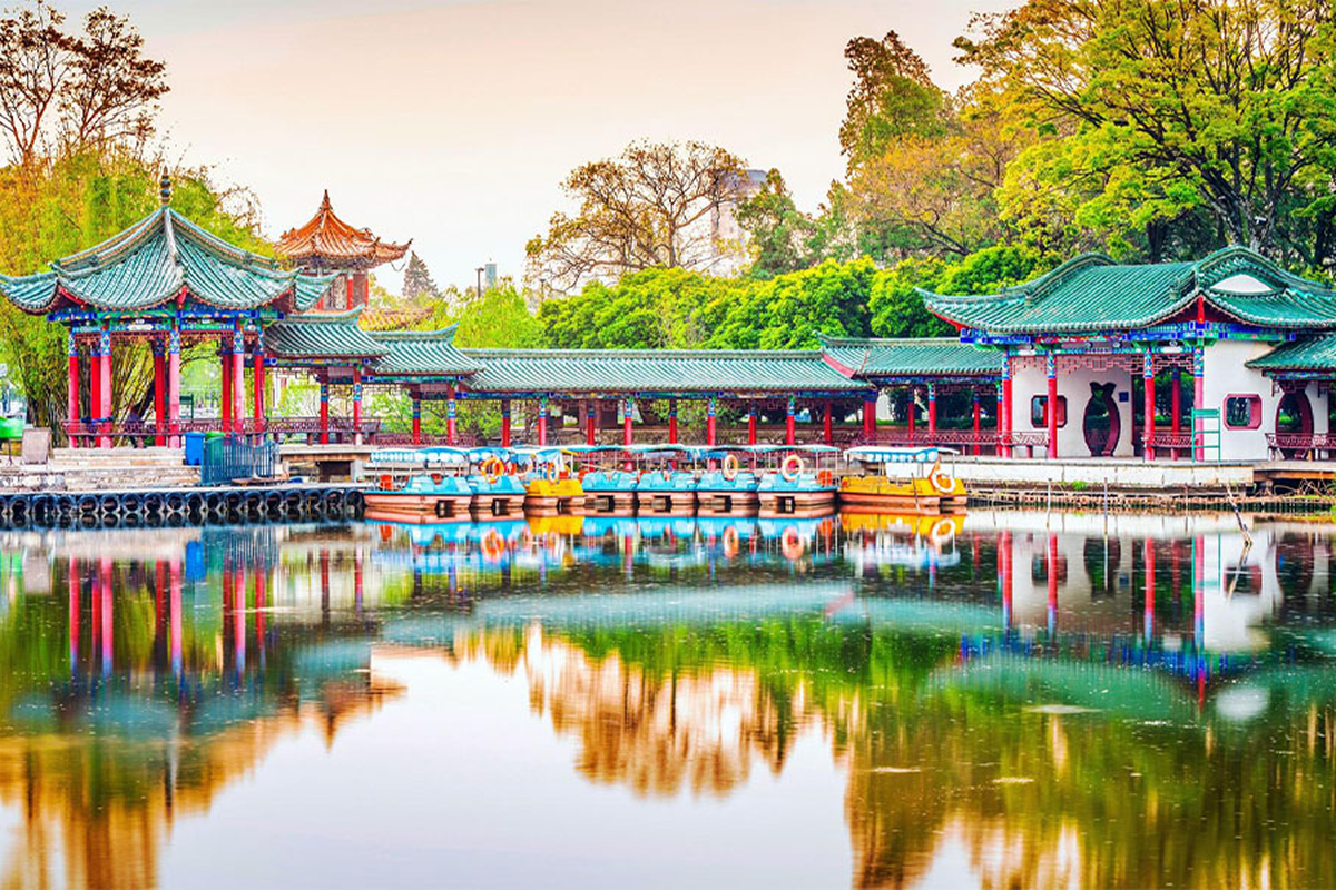 Du lịch Côn Minh khám phá thành phố mùa xuân vĩnh cửu Trung Quốc