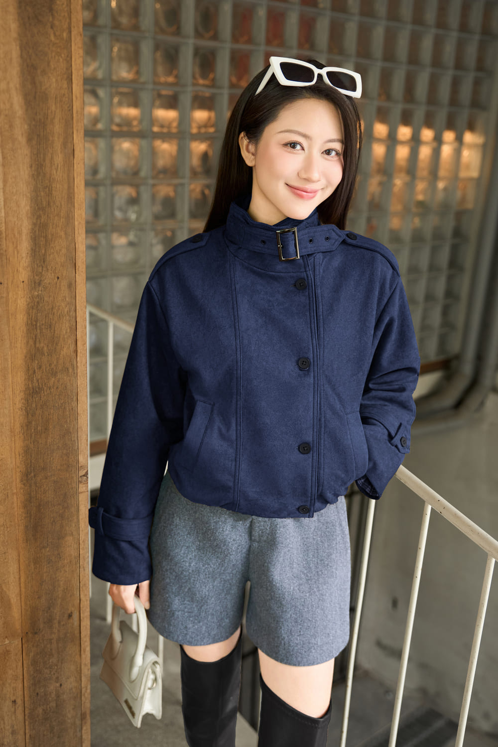 Áo khoác da lộn nữ dáng suông ngắn bom gấu Flow