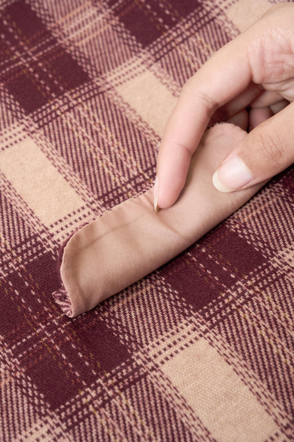 Áo khoác dạ vải kẻ dáng ngắn cổ tròn có nắp túi