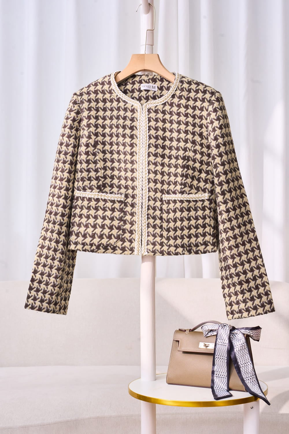 Áo khoác dạ kẻ lông thỏ nữ dáng ngắn họa tiết Lenorat