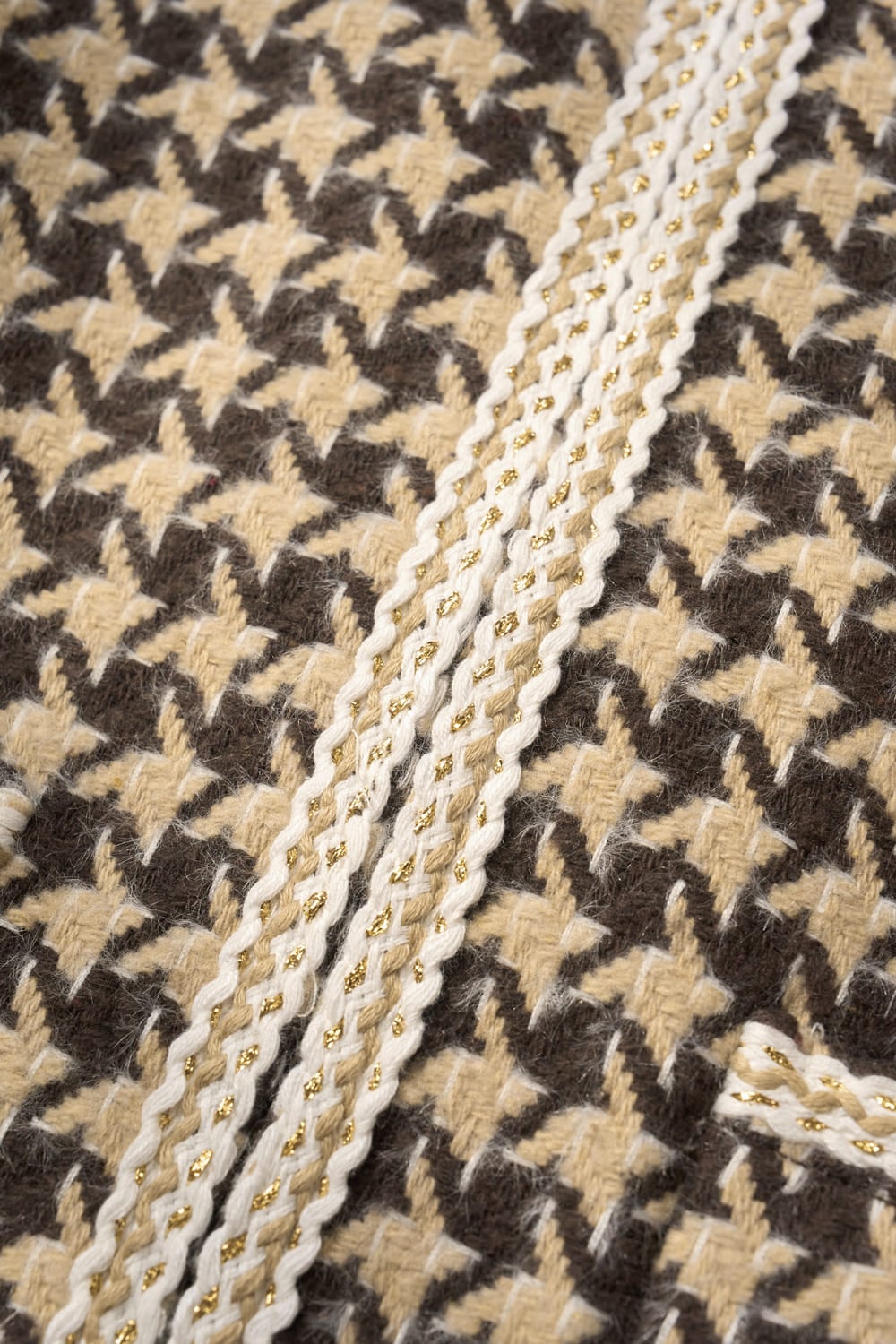 Áo khoác dạ kẻ lông thỏ nữ dáng ngắn họa tiết Lenorat