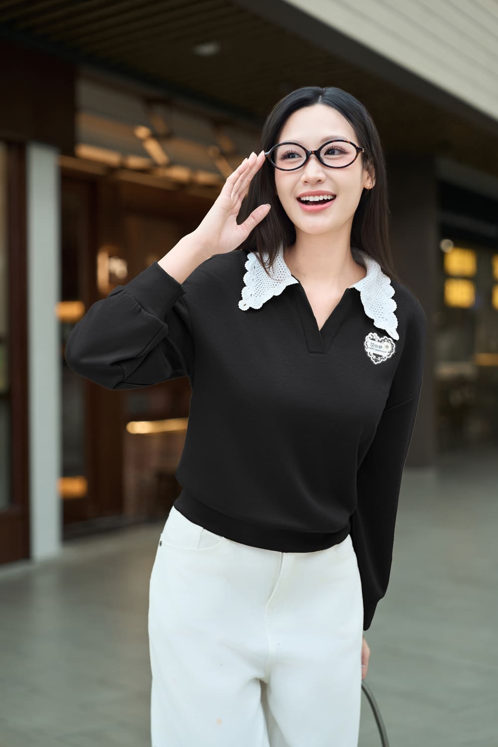 Áo kiểu nữ Cardina vải umi dáng suông bo gấu phối cổ ren