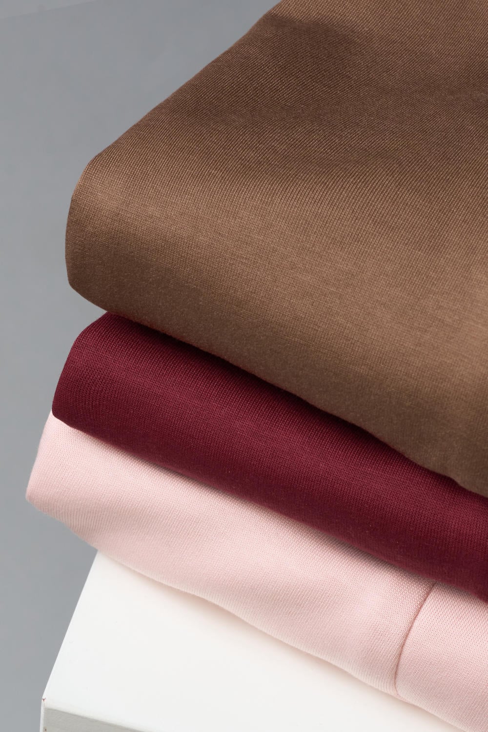 Áo Umi dài tay dáng suông phối cổ đức thanh lịch