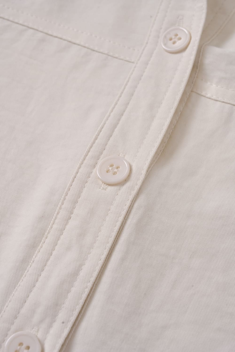 Áo linen dài tay cổ đức dáng suông