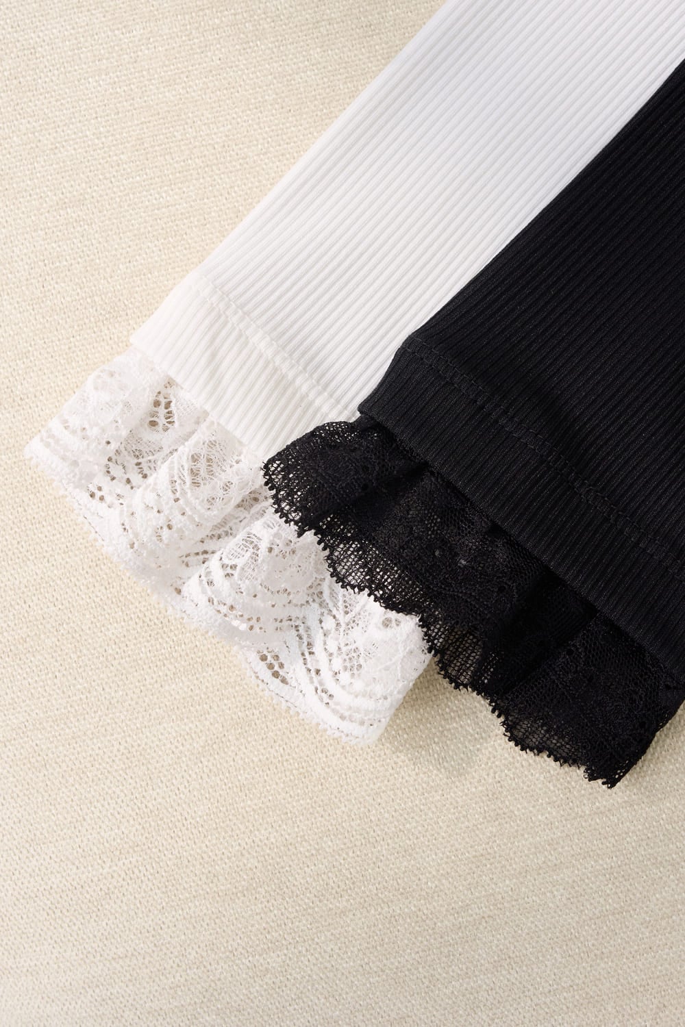 Áo tăm lạnh nữ Cardina dáng ôm cổ tròn có phối ren