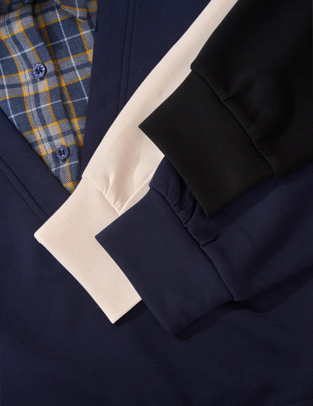 Áo dài tay nữ Cardina vải umi bo gấu phối cổ