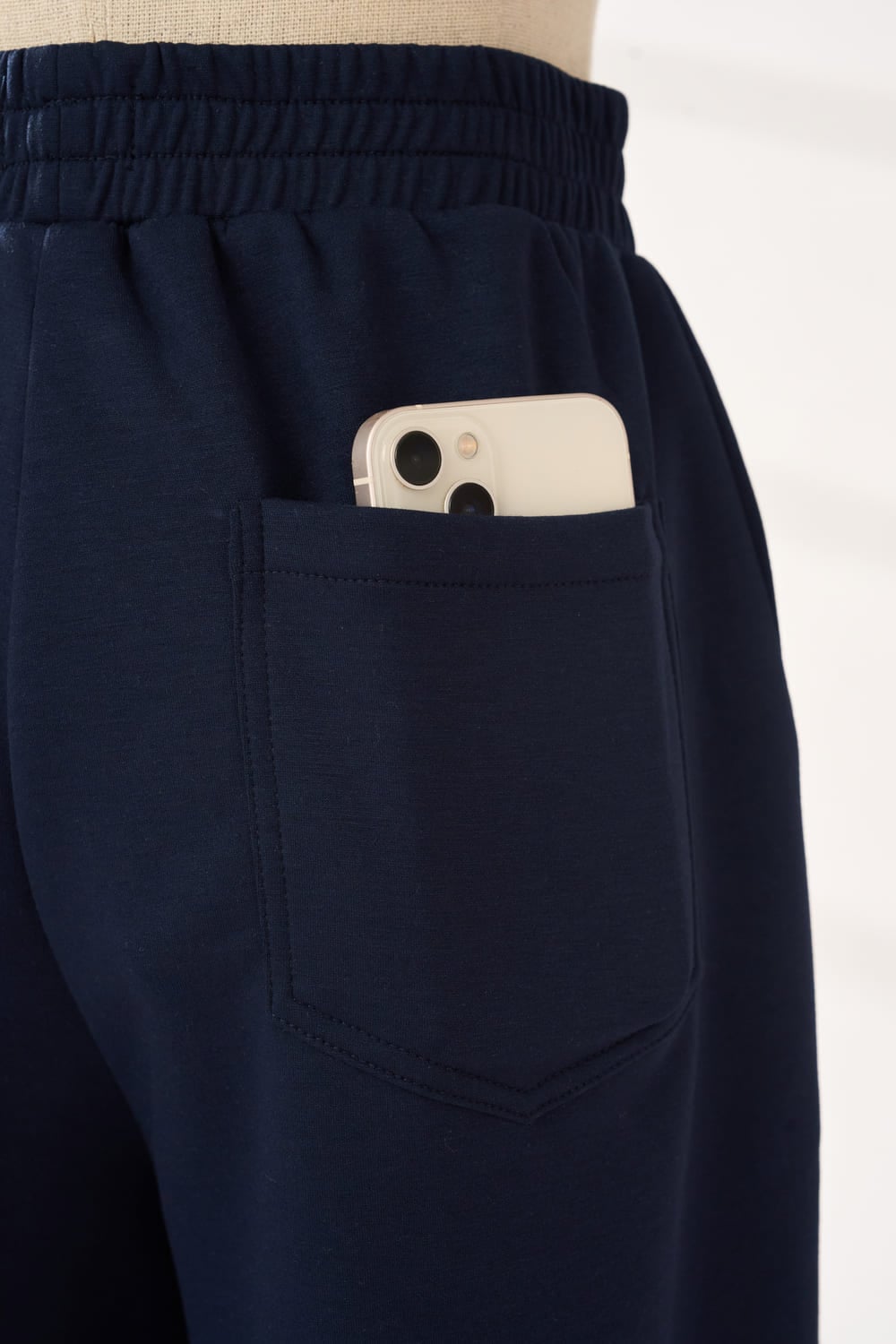 Quần dài nữ Cardina vải umi dáng suông cạp chun phối viền