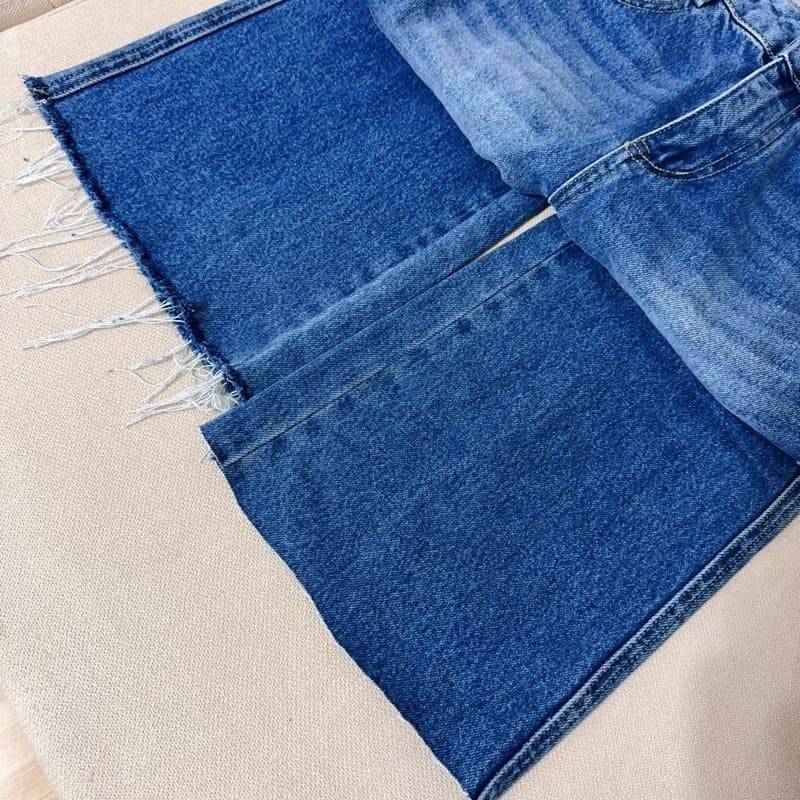 Cách cắt ống quần jean tua rua