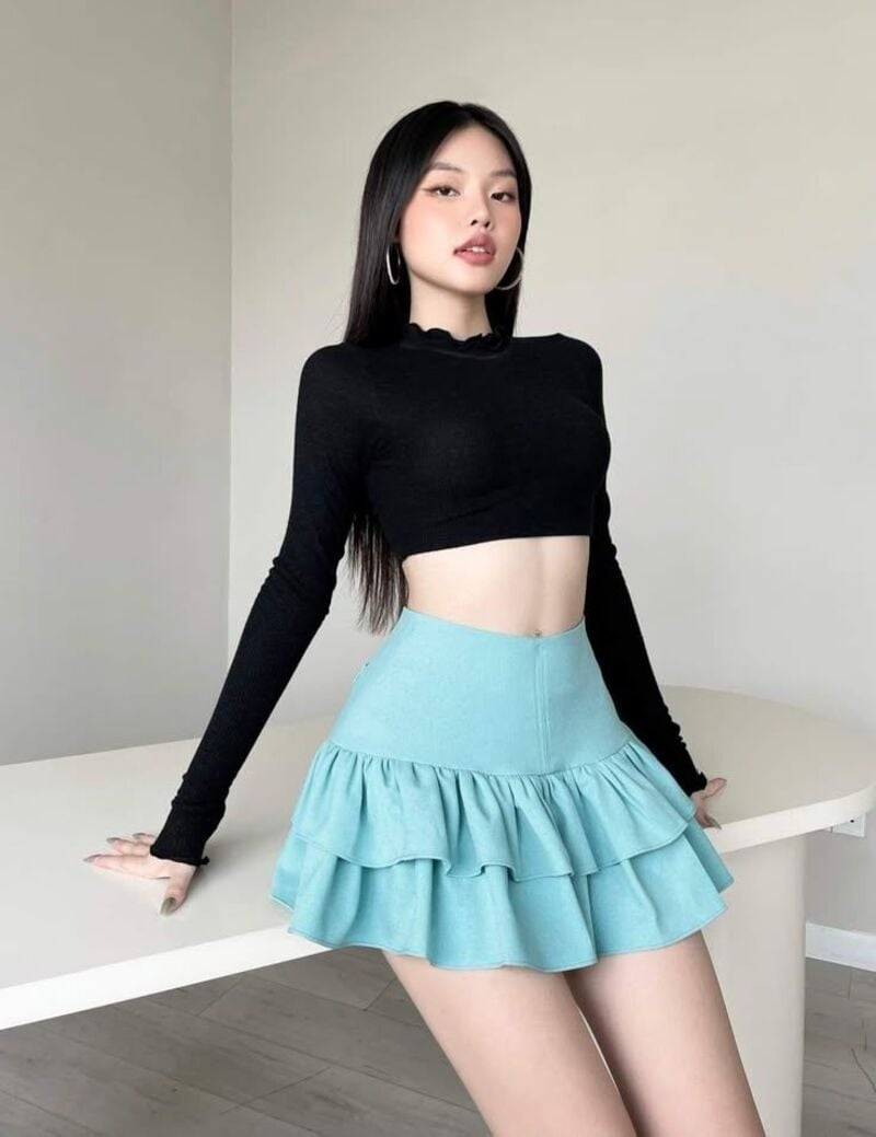 Chân váy ngắn xòe