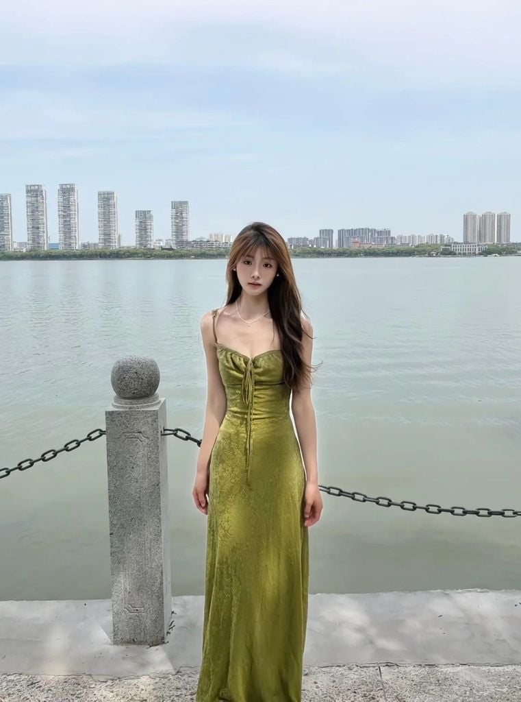 Da ngăm nên mặc màu gì