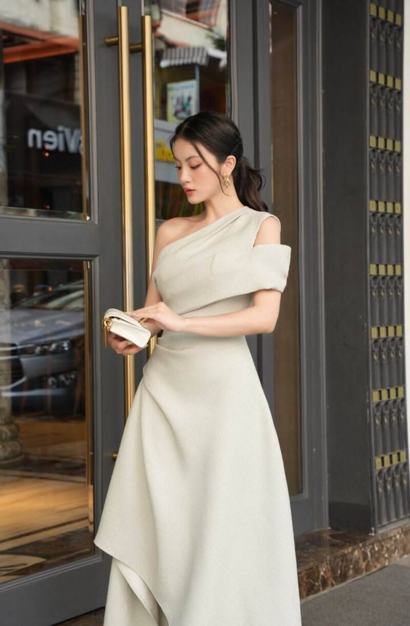 15 Mẫu đầm lệch vai sang trọng, trẻ trung khiến nàng điên đảo