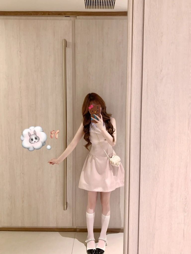 Đầm màu hồng công chúa