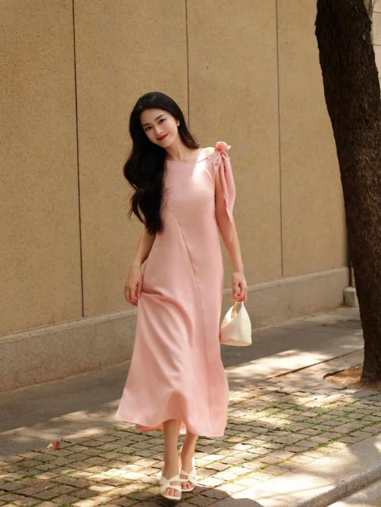 đầm màu hồng pastel