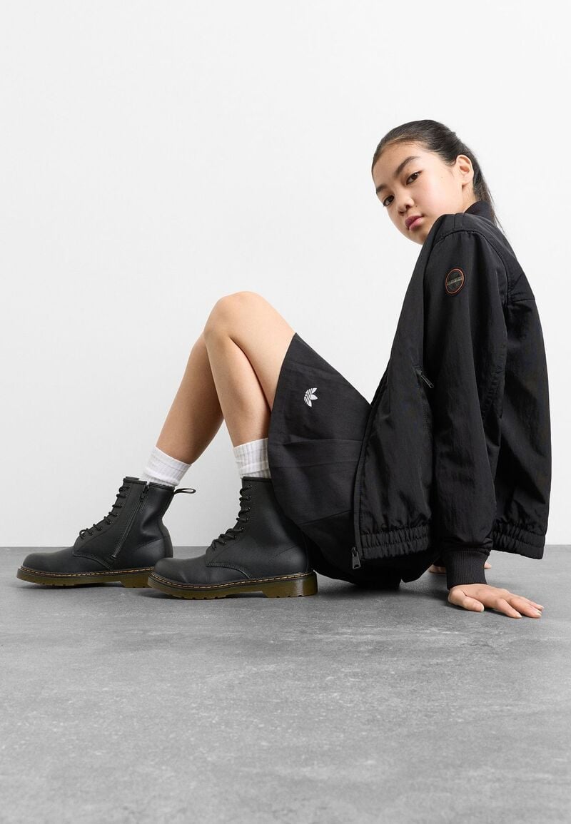 Giày Martens