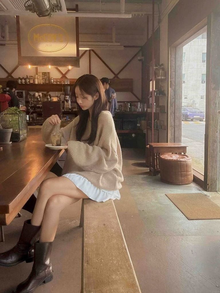 phối đồ với chân váy ngắn