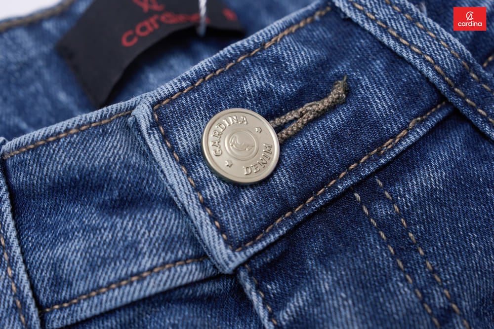 Quần jean suông cạp cao tạo gân