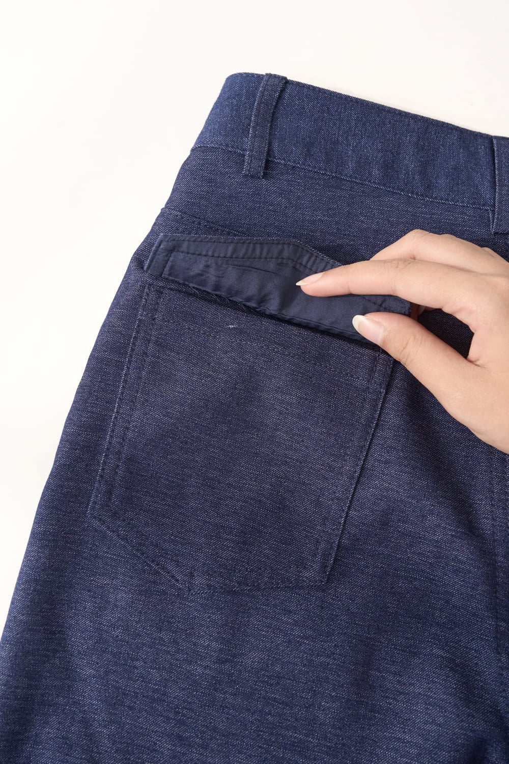 Quần nữ Younger dòng Basic vải denim mềm dáng suông dài cạp cao